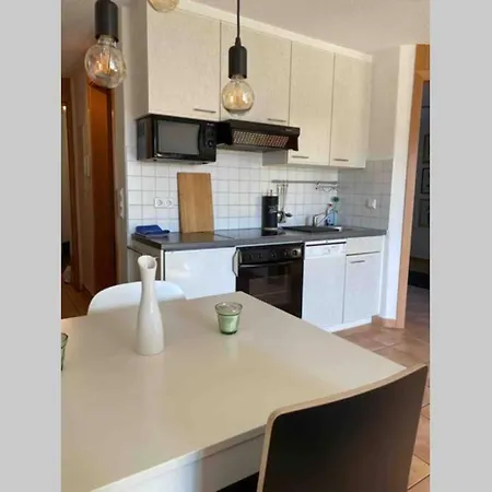 Seeblume - Mit Pool Und Seeblick Daire Bodman-Ludwigshafen